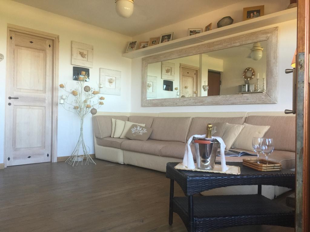 Smeralda Residenza Di Charme Portisco Phòng bức ảnh